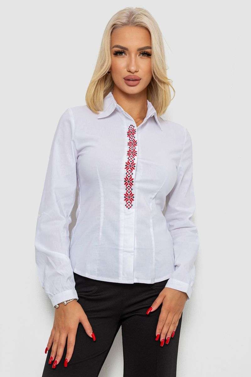 Блуза классическая с вышивкой