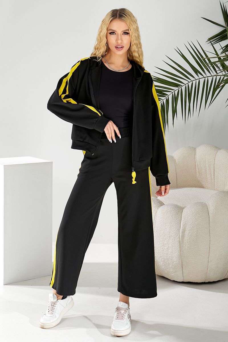 Спортивный костюм женский