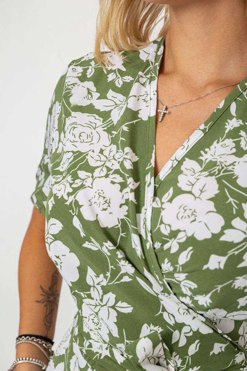 Платье софт на запах с принтом, цвет оливковый, 230R0107 — изображение 5